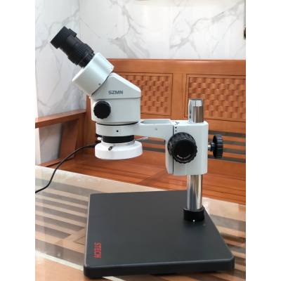 Kinh hien vi soi noi SZM7045-B5 (hình 2).jpg